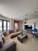 John Holiday Apartment