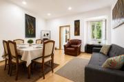 Spacious 3BR Apartment, Metro at Door, Baixa
