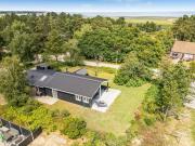 Holiday Home Riekje - 2-3km from the sea by Interhome