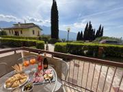 Appartamento Tobias 201 La Portella by Gardadomusmea