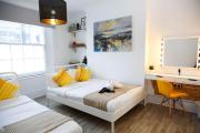 Stylish Rooms in Camden 1-min to Tube with Shared Bathrooms