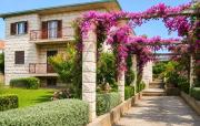 4 Bedroom Amazing Apartment In Supetar