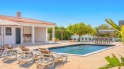 Villa Solarys - Moradia Moderna com Piscina Aquecível em Albufeira