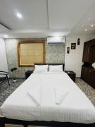 Elown Villa and Rooms