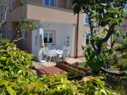 Apartment Helle Ferienwohnung in Vinkuran mit Garten- Grill und Terrasse by Interhome