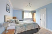 Top Dyffryn