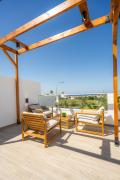 Top Paralimni