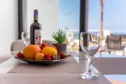 Top Paralimni