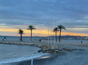 Appartement calme et propre avec vue sur la mer