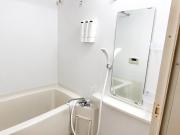 Sleeps 6 Apartment, Direct to Shinjuku & Shibuya, Disney Bus, 24H Supermarket 1min