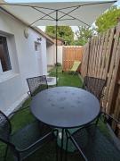 Studio cosy avec jardin privé - proche La Rochelle