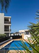 Top Paralimni