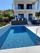 Private Villa with Pool - Utjeha Hills