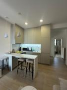 Zenith Lux Apartment Beachfront & Parking