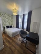 Longbridge 76 Room 2