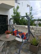 Top Sitia