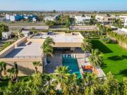 Villa Issa, grande piscine et jardin privatif