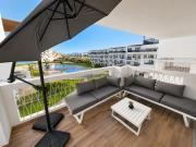 Modernes Apartment 3 Pools Balkon mit Aussicht