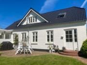 Private country side apartment