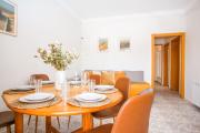Ponent Stylish Center Apartment Near Nightlife