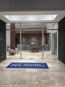 Loft moderno con piscinas tipo resort y playa