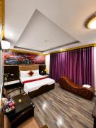 Hoàng Gia Long Biên Hotel
