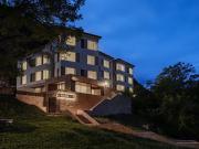 Top Shangri-La