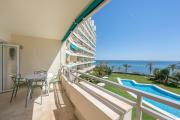 Front line beach apartment 2 bedr