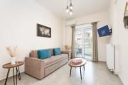 Comfortable Stay Near Neo Faliro Train & Port