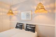 Luxury 2BR Apt with garden & pool CD