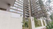 Comfortable apartment steps from the subway
