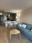 Modern central Apartment steps from Puerto Marina