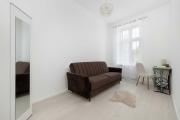 Przytulny Apartament z Dwiema Sypialniami Blisko Centrum by Noclegi Renters