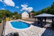 Top Skradin