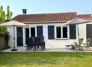 Dune Nest 233 - beautiful house near beach - up to 4 guests with garden, parking, WLAN