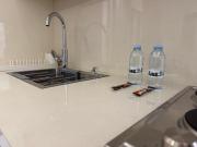002 JRE apartment with stunning boulevard veiw