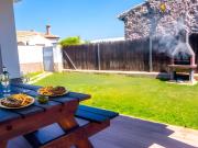 Casa con jardin privado piscina compartida garaje incluido