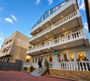 Adventure Beach Hostel Durres