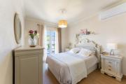 Maronata Villa with pool and childrens playhouse