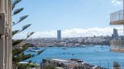 Sliema 4Bed Stay with Balconies & Sea Views