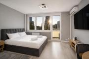 Wola District - Suite with Skyline View