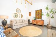 Villa Palma - Establiments by PriorityVillas