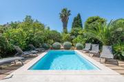 Villa Palma - Establiments by PriorityVillas