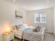 Top Lyndhurst