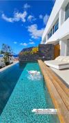 Luxury Duplex "Azure Retreat"