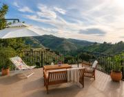 Charming Casa with Large Terrace and Sea View, 30 minutes from Malaga