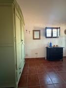 Top Comares