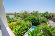 U Villas - Tropical Views Luxury Stay with Pool & Workspace