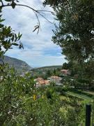 Whispering Hills House Sea & Mountain View