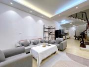 Lovely and Bright 4BR House near West Lake